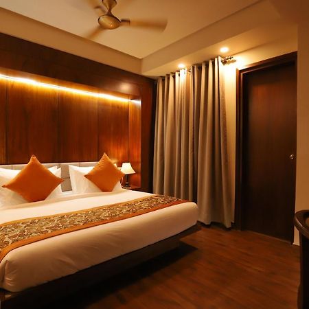 Ip Royal Hotel - Nuova Delhi Esterno foto