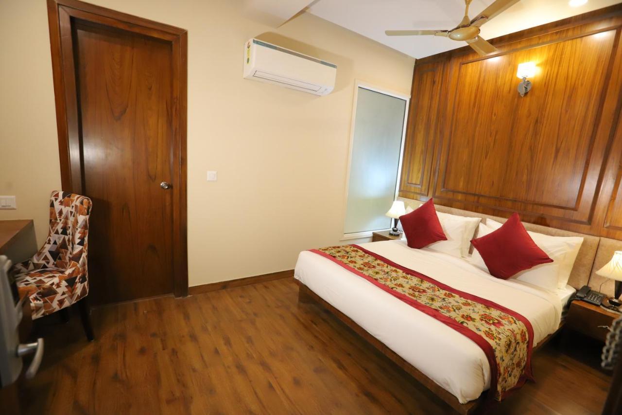 Ip Royal Hotel - Nuova Delhi Esterno foto
