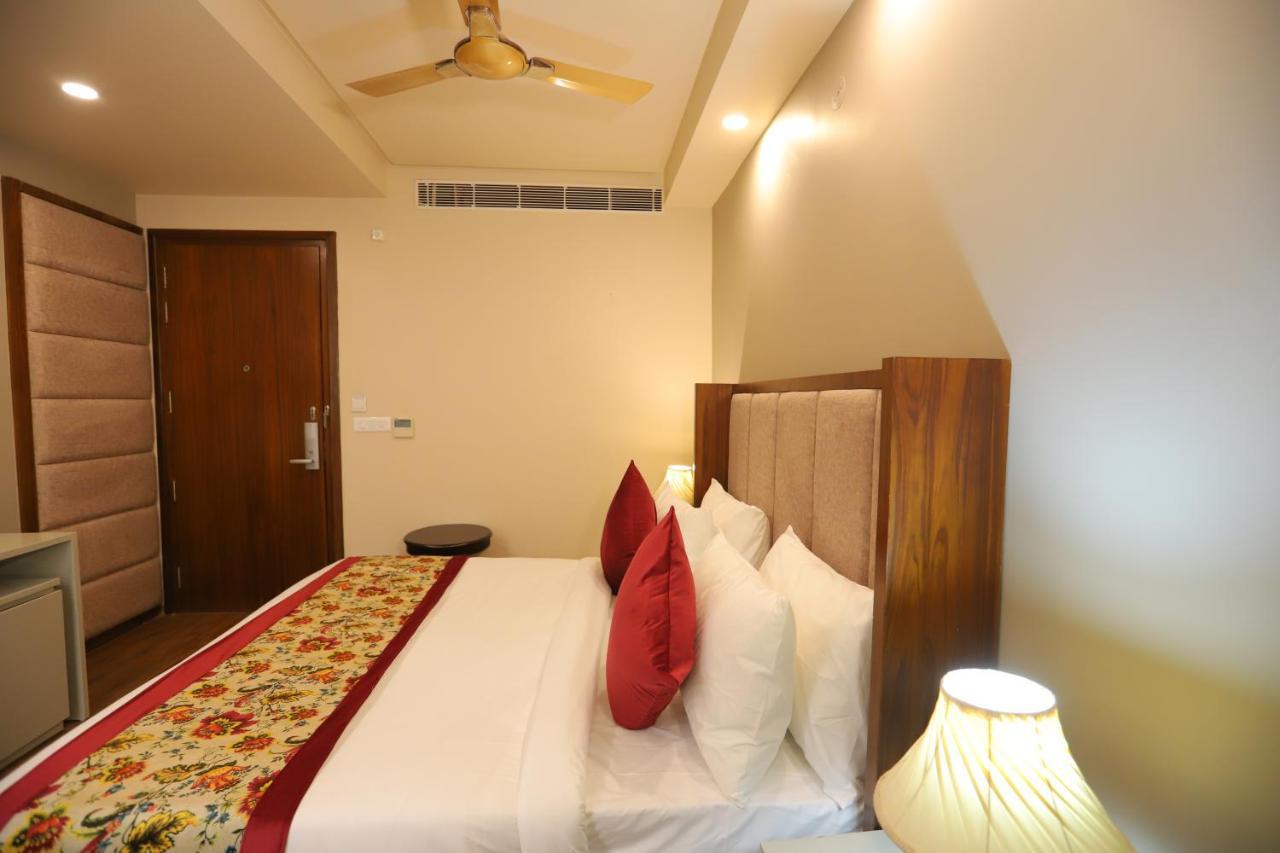 Ip Royal Hotel - Nuova Delhi Esterno foto