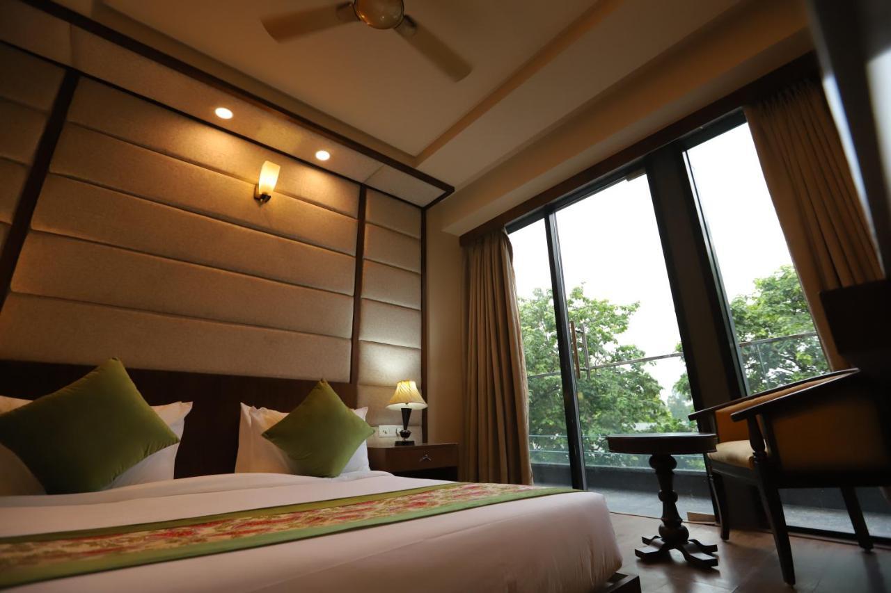 Ip Royal Hotel - Nuova Delhi Esterno foto