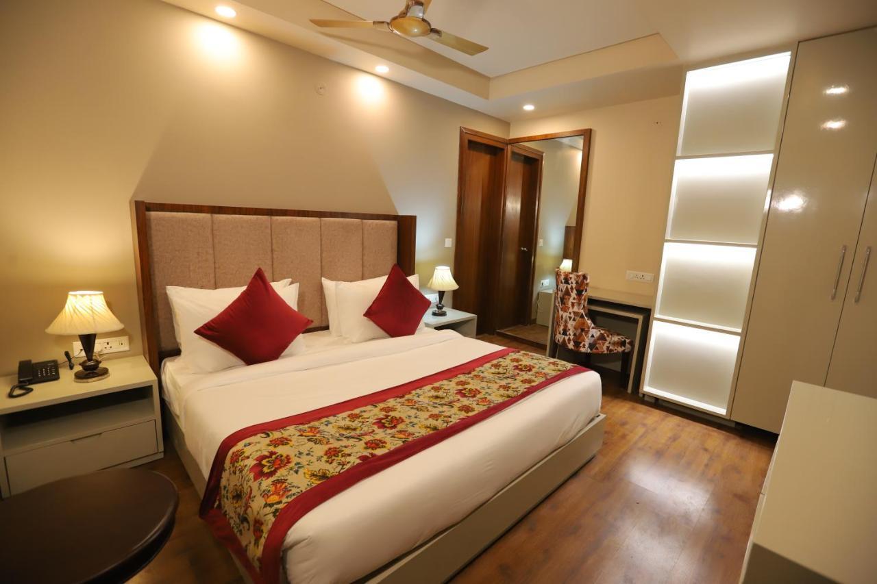 Ip Royal Hotel - Nuova Delhi Esterno foto
