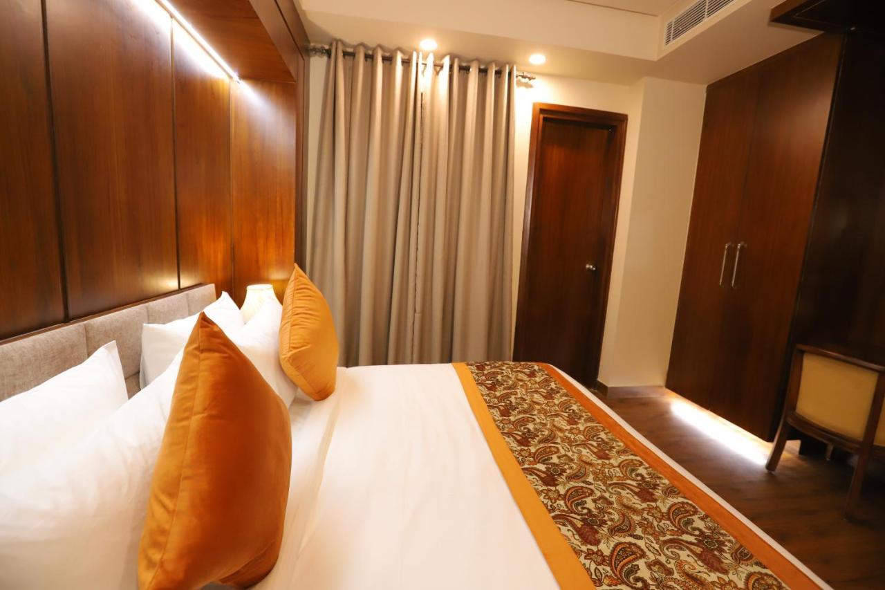 Ip Royal Hotel - Nuova Delhi Esterno foto